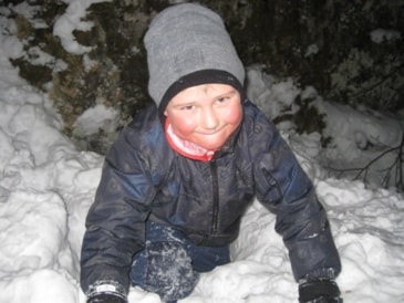 Moro å leike i snøen.