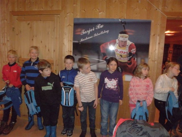 Deltakarar 9-10 år i cuprenn. Foto: Sigbjørn Kirkeeide