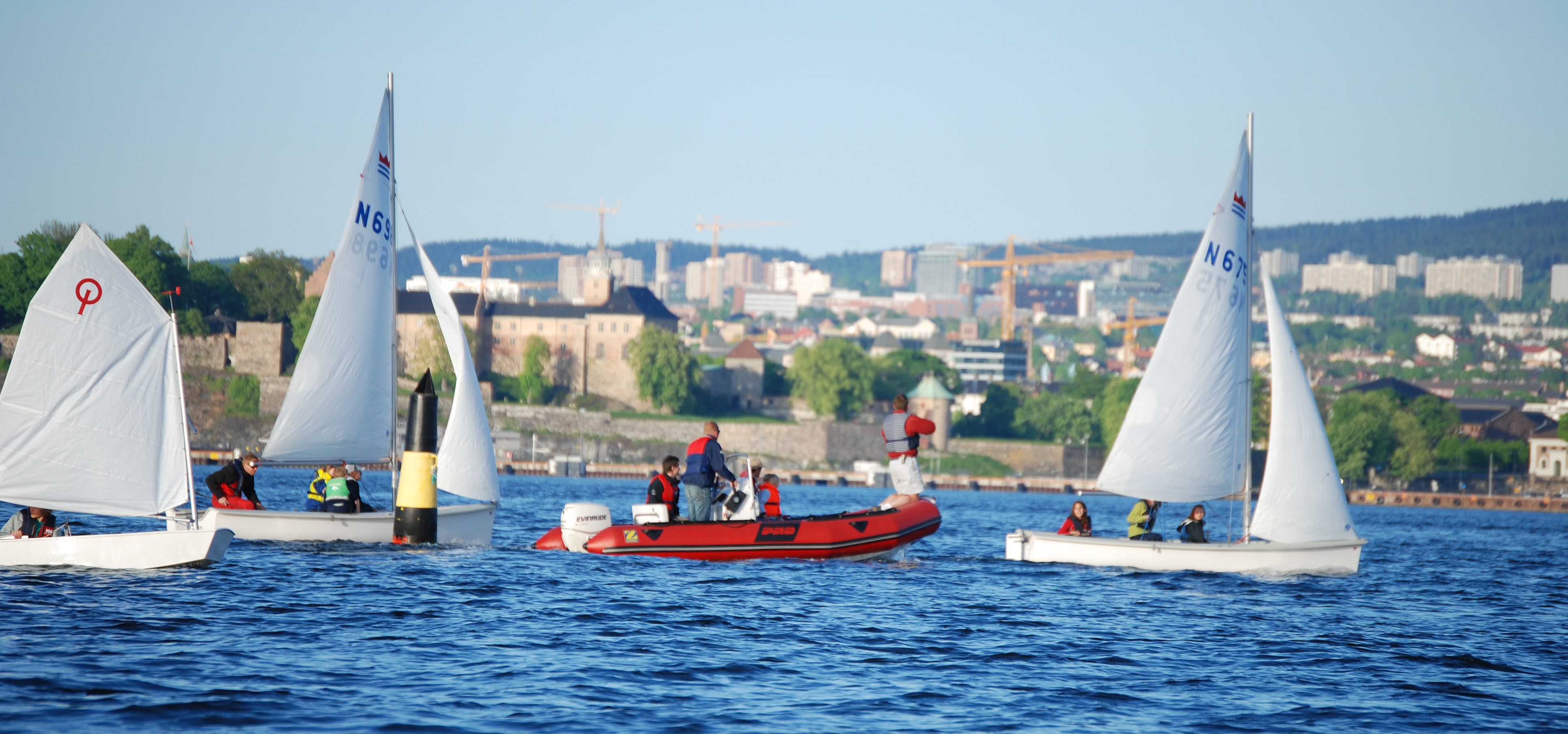 Bli med på vannsportklubben på mandager eller onsdager.