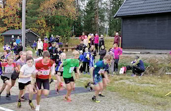 Jesper og Olav ble kretsmestere i terrengløp lang løype