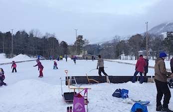 Skøytebanen er åpen!