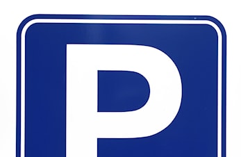 Parkering ved Holthallen
