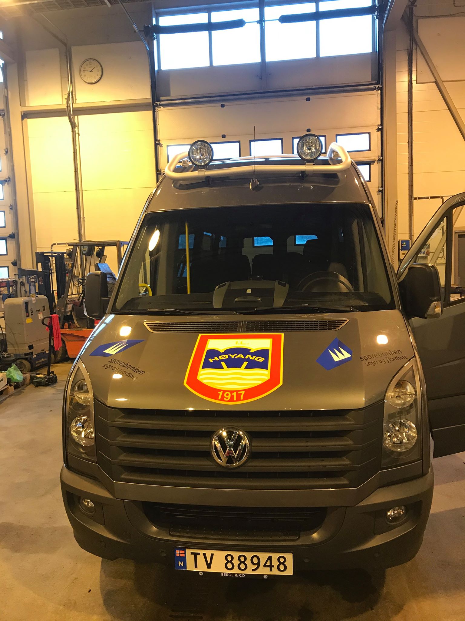 Introduksjon av idrettslagets buss nr. 2