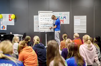 Vi søker engasjert ungdom til lederkurs!