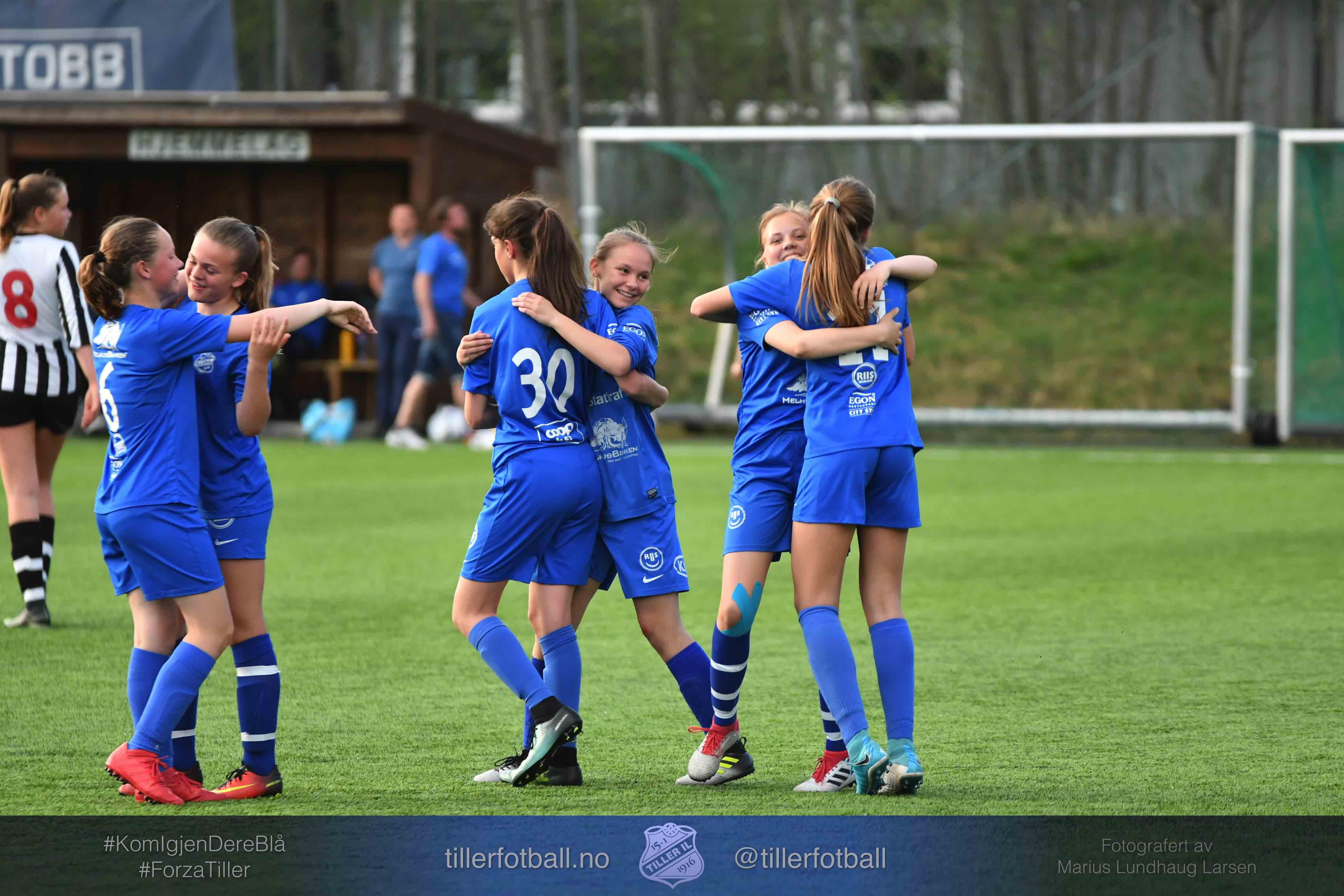 Bilder fra J14-kampen