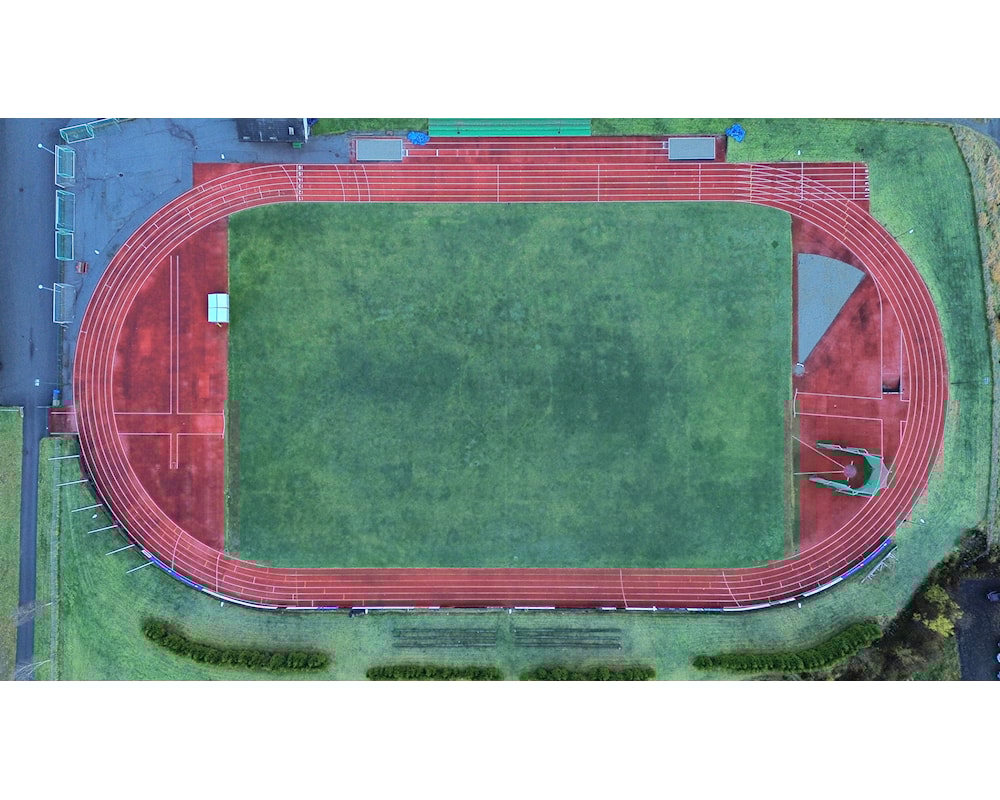 Fuglebilde av friidrettsbanen 