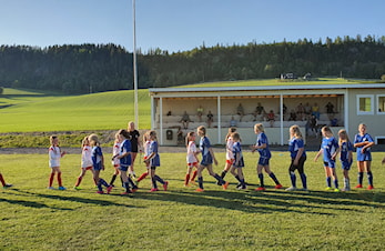 FOTBALLKAMPER UKE 35