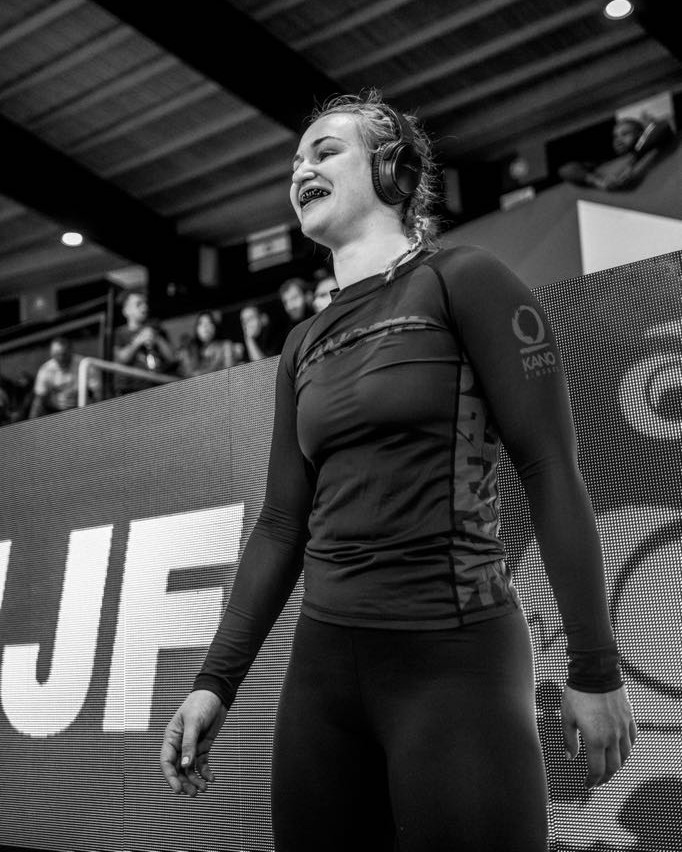 Instruktør Carlotta Folk-mari forbereder seg for å konkurrere på IBJJF No-Gi European Championships 2024.